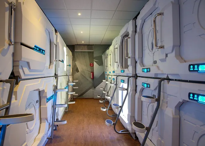 Izzzleep Aeropuerto Terminal 1 Hotel